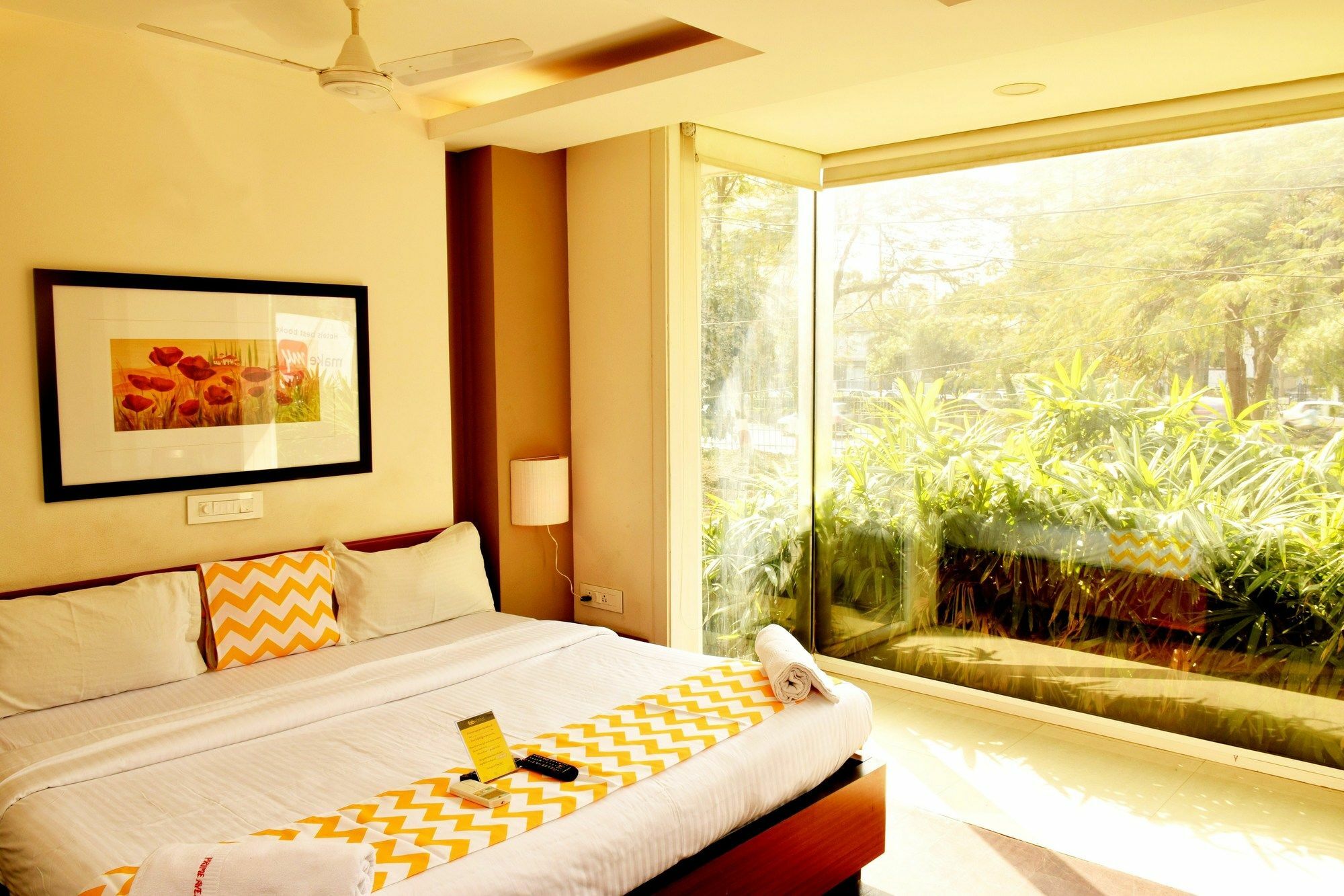 Fabhotel Prime Avenue